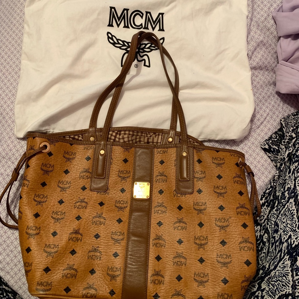 MCM Medium Liz Reversible Shopper Tan / Brown